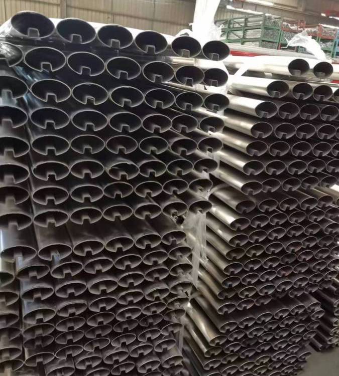 扶手管